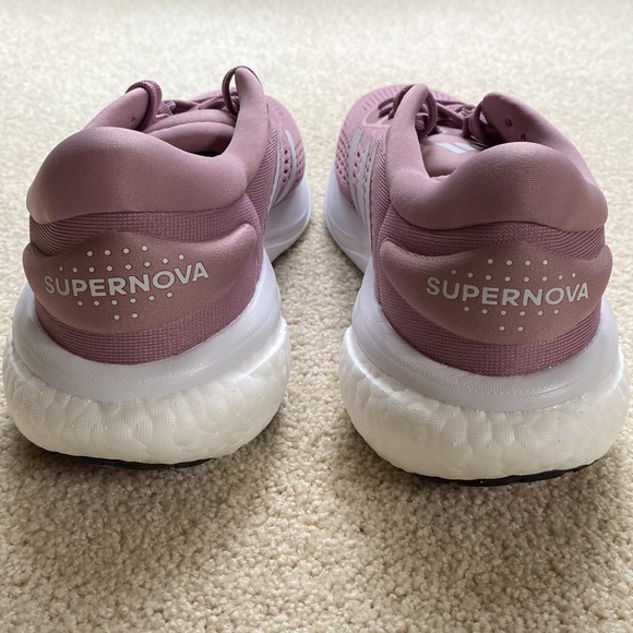 NEW! Women’s Adidas Supernova 2 Sneakers - Picture 5 of 10
